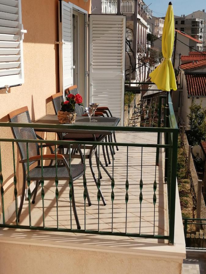 House Karlo Apartments Omiš Esterno foto